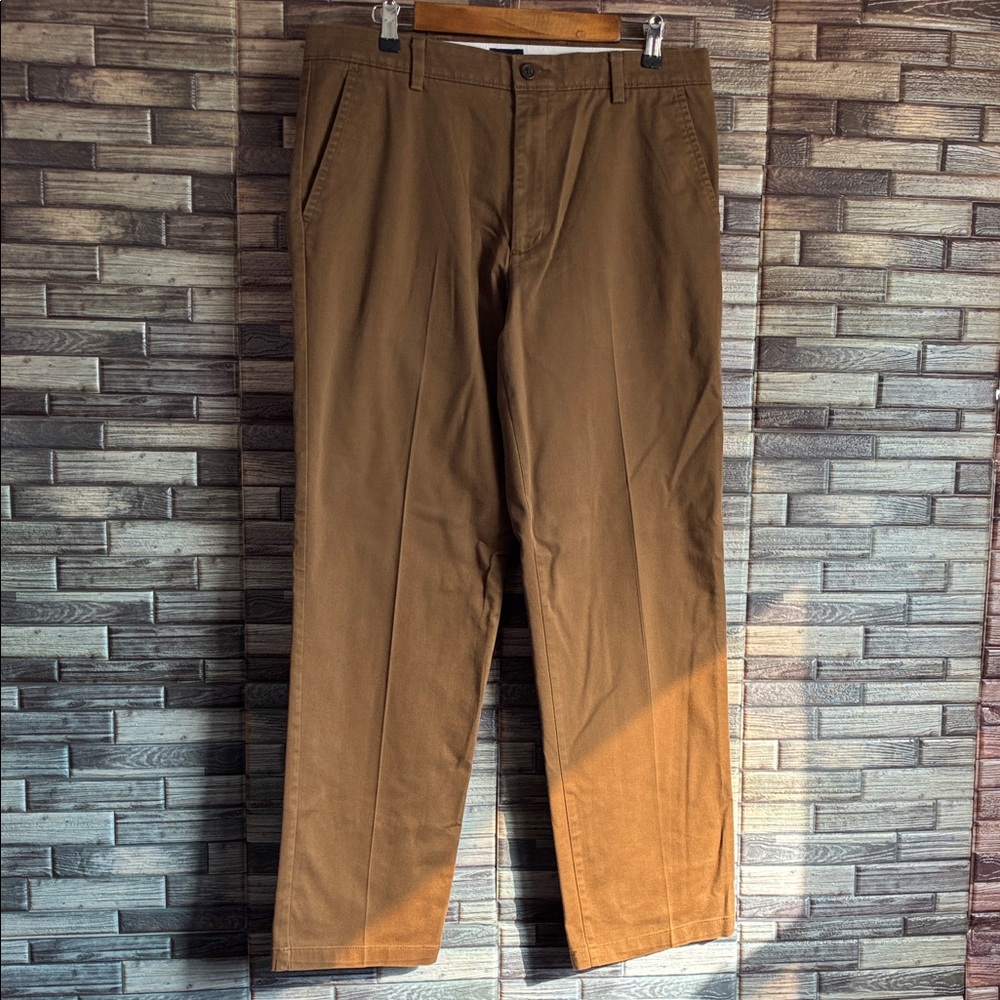 EUC Mens Dockers Men's Classic Fit Pants 34x32